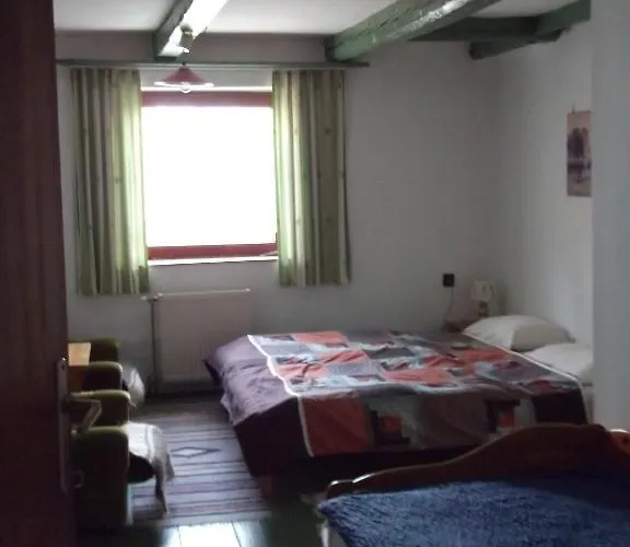 Malom Tanya Panzio Oda ve Kahvaltı