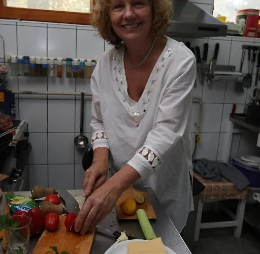 Malom Tanya Panzio * Zalacséb